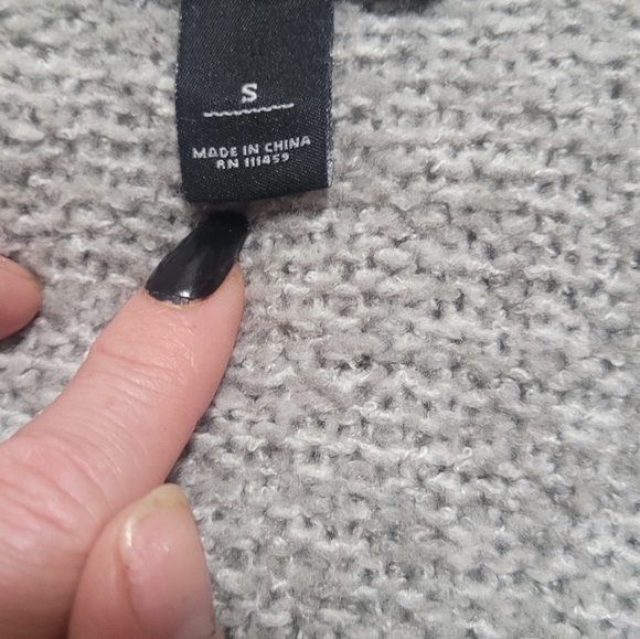 White House Black Market Off The Shoulder Knit Sweater In Light Gray Size Small - Picture 3 of 9